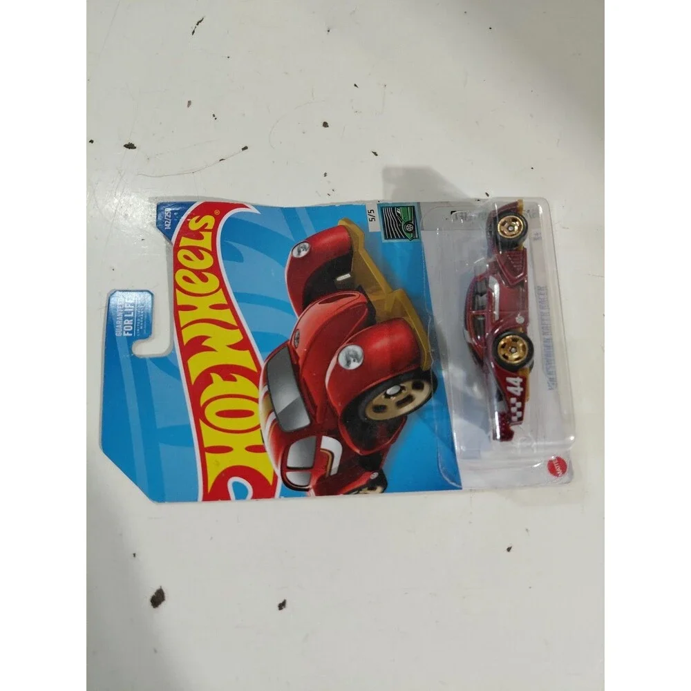 NIP Hot Wheels Contoured 1:64 Die Cast Volkswagen Beetle Kafer Racer